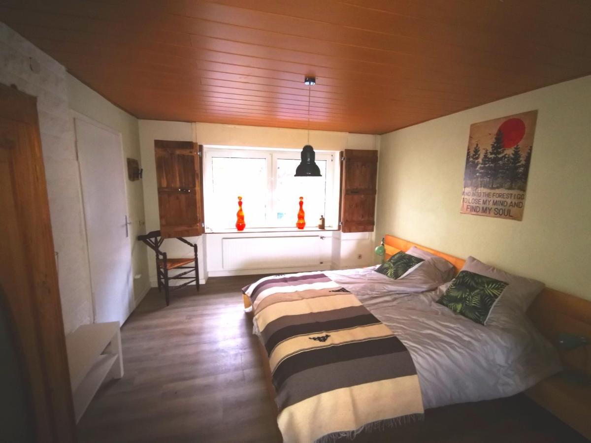 Mooi Ruim Appartement In Antieke Stadsboerderij Schonecken Bagian luar foto